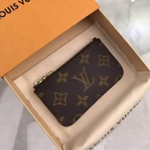 LV Bags 19T1L0493