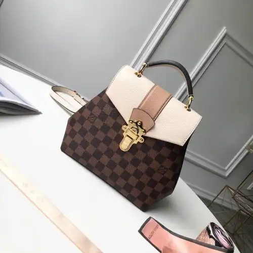 LV Bags 19T1L0539