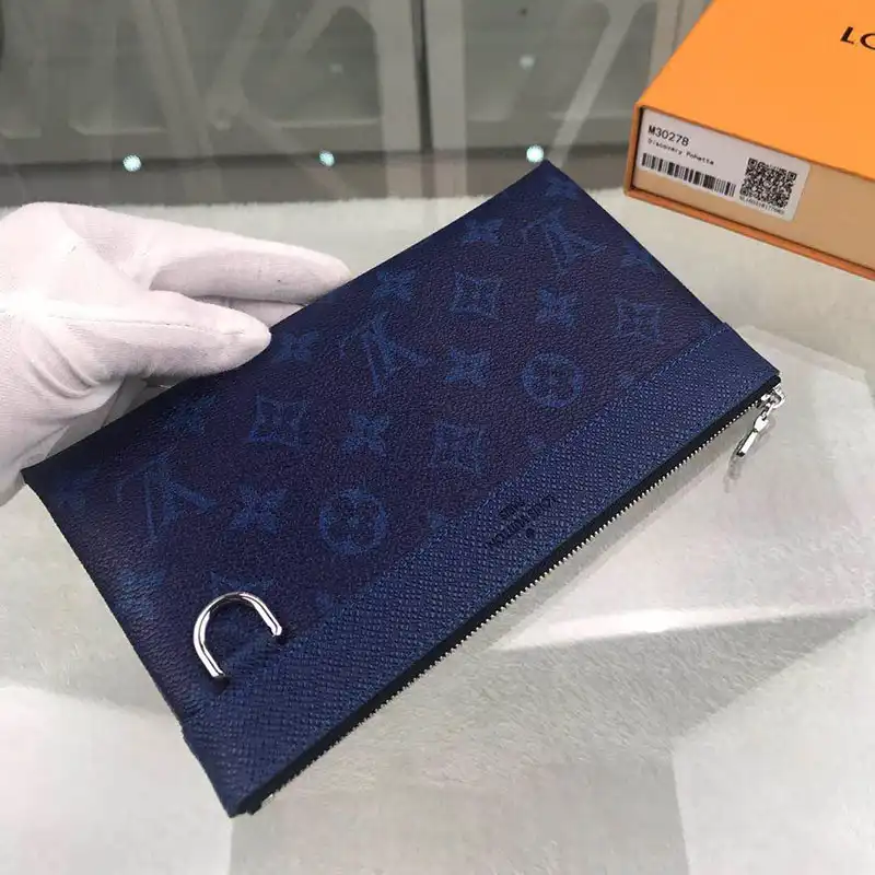 LV Bags 19T1L0669