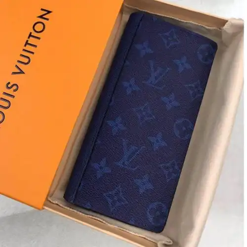 LV Bags 19T1L0670