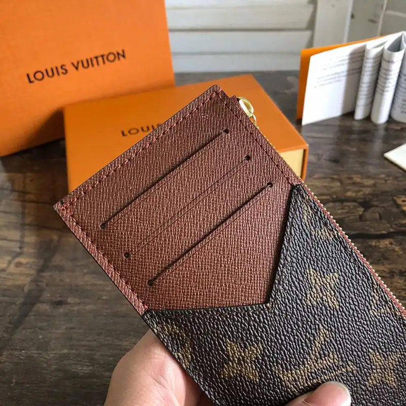 FASH LOUIS VUITTON Bags 19T1L0682