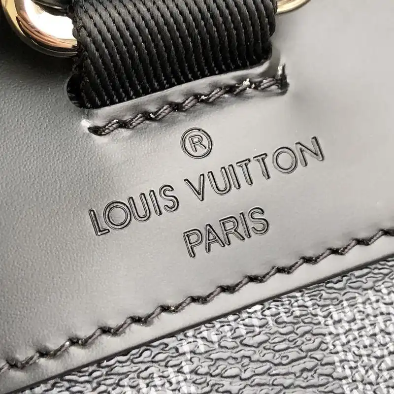 LV Bags 19T1L0691