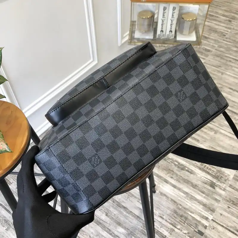 LV Bags 19T1L0691