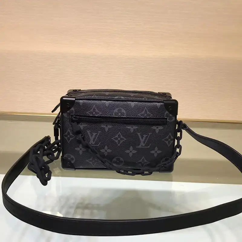 LV Bags 19T1L0697