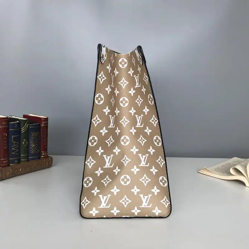 LV Bags 19T1L0701