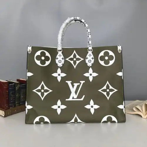 LV Bags 19T1L0701