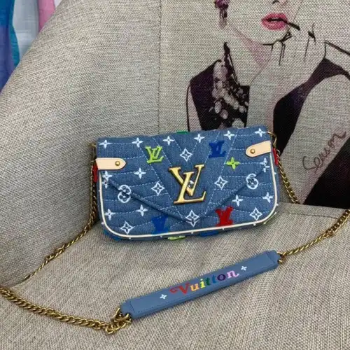 LV Bags 19T1L0707