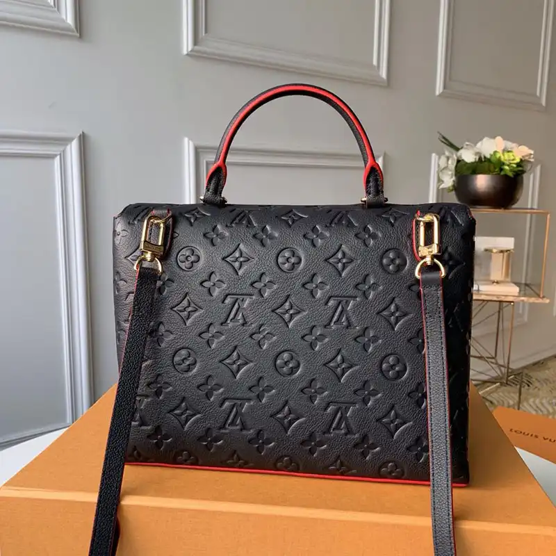 LV Bags 19T1L0720