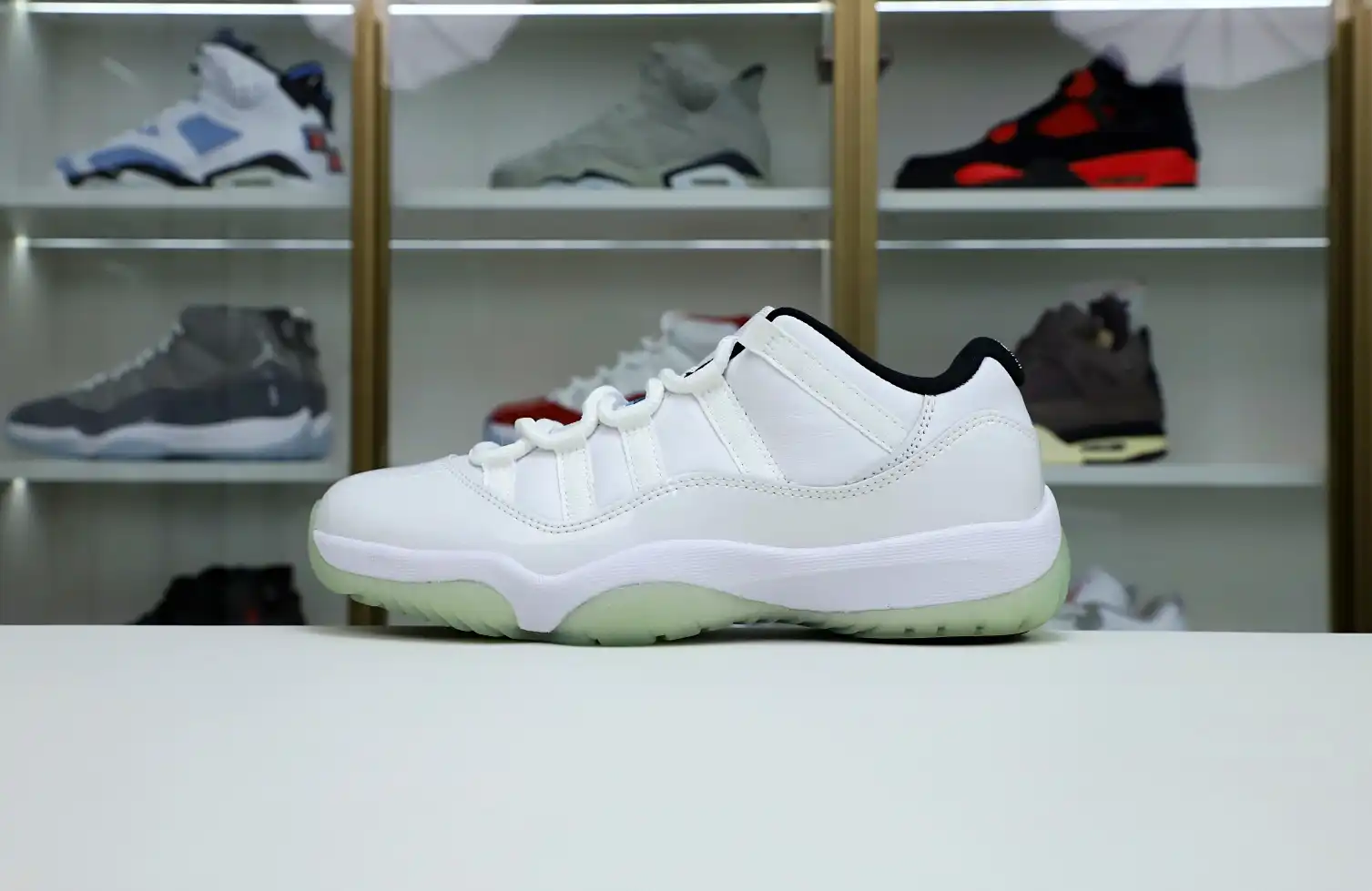 AIR JORDAN 11 RETRO LOW LEGEND BLUE