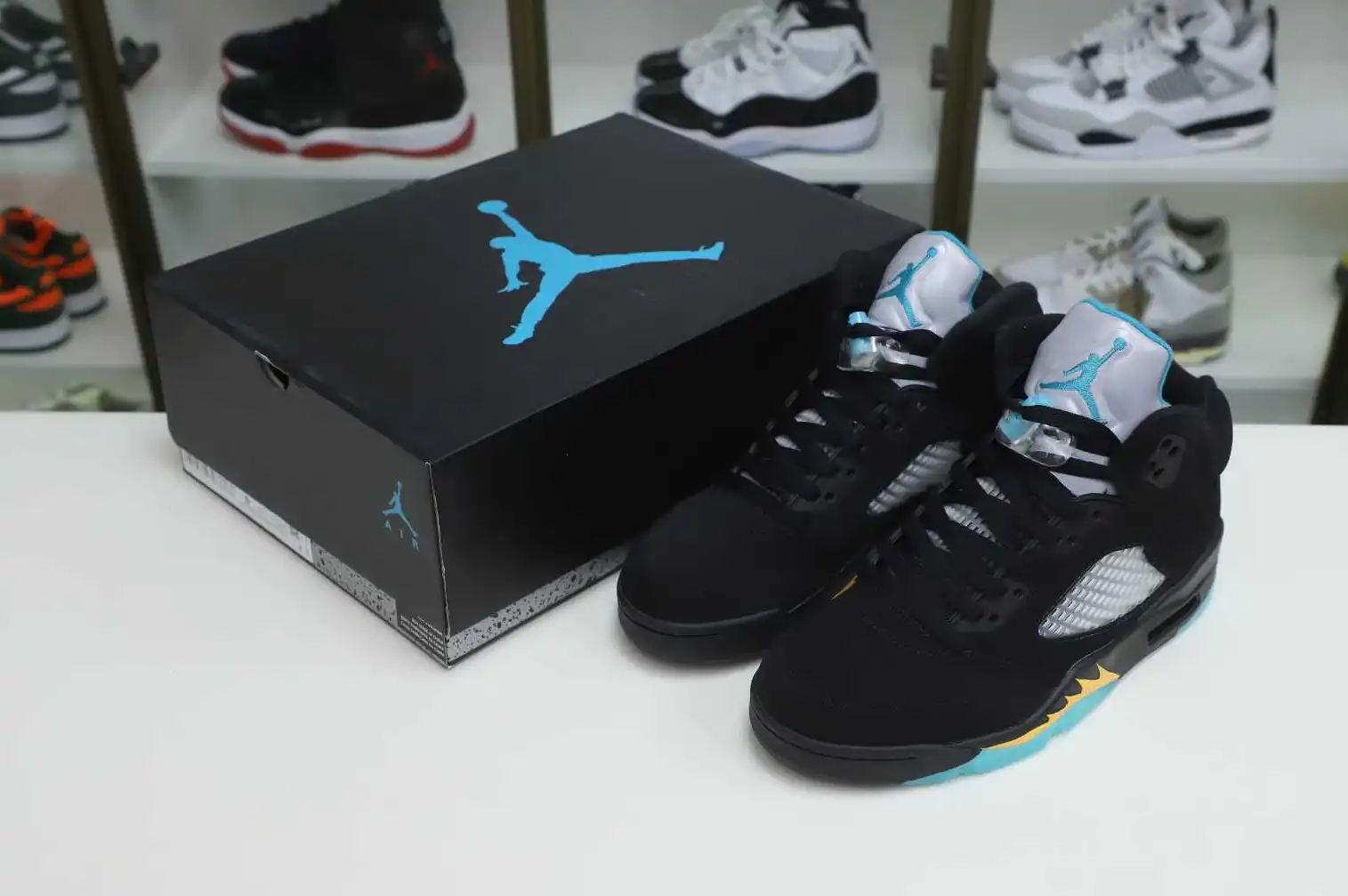AIR JORDAN 5 