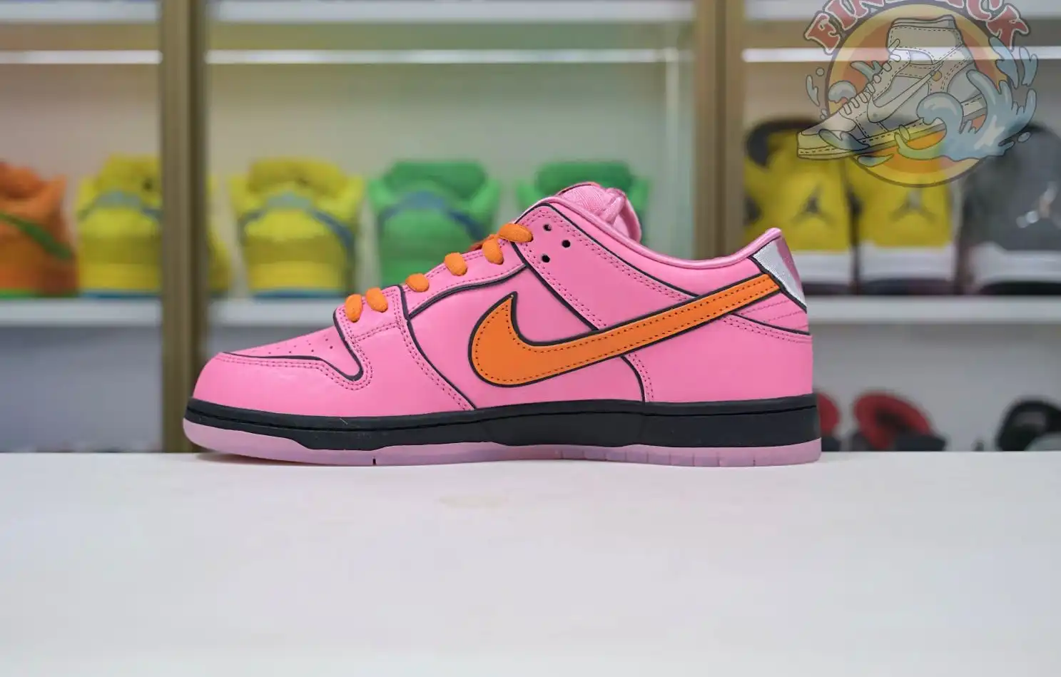 hype The Powerpuff Girls x Nike Dunk SB Low