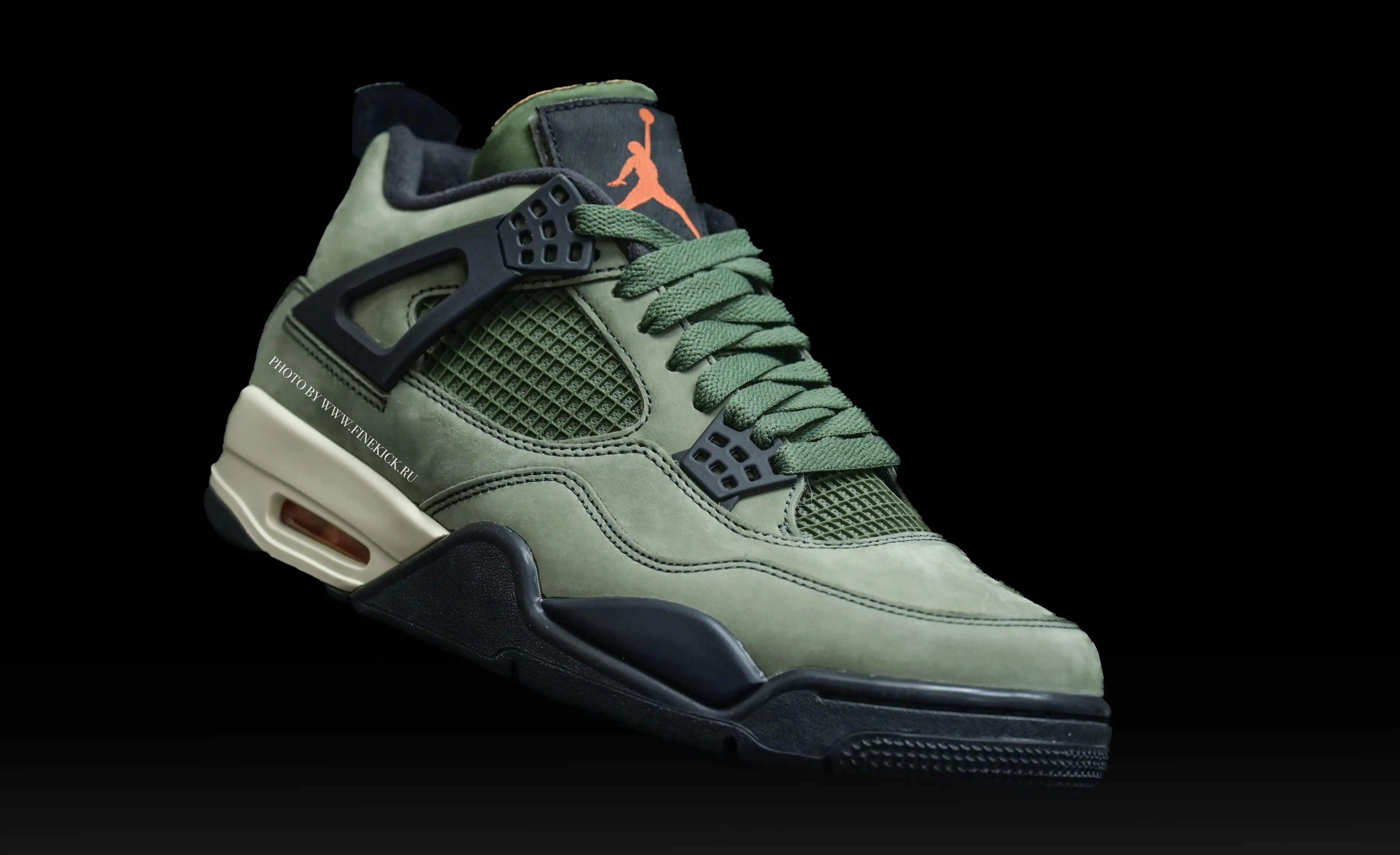 UNDEFEATED x Jordan Air Jordan 4 Retro UNDFTD