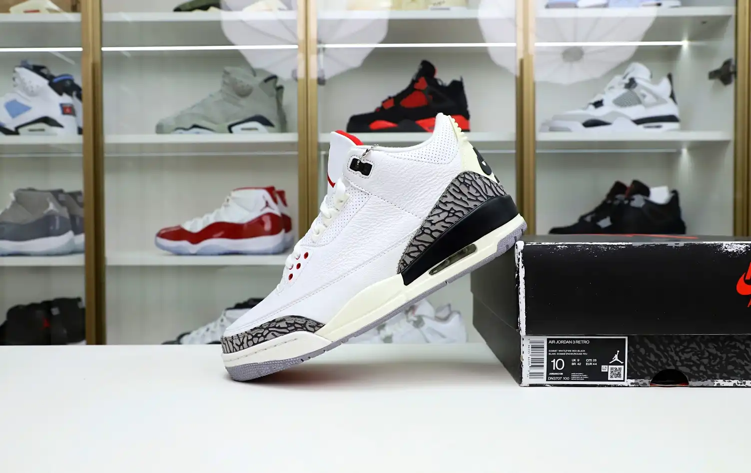 AIR JORDAN 3 