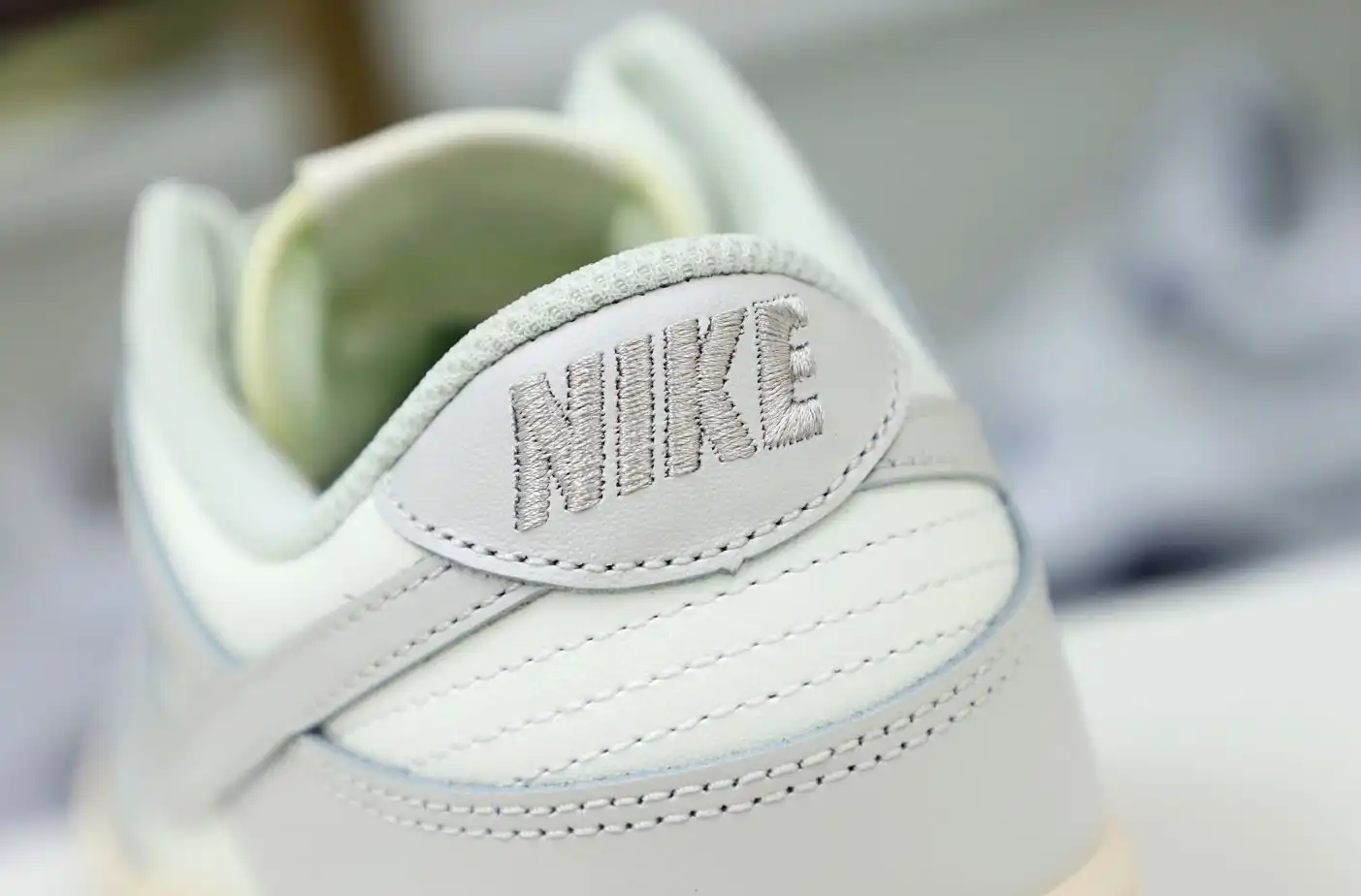 hype Nike Dunk Lowlight bone