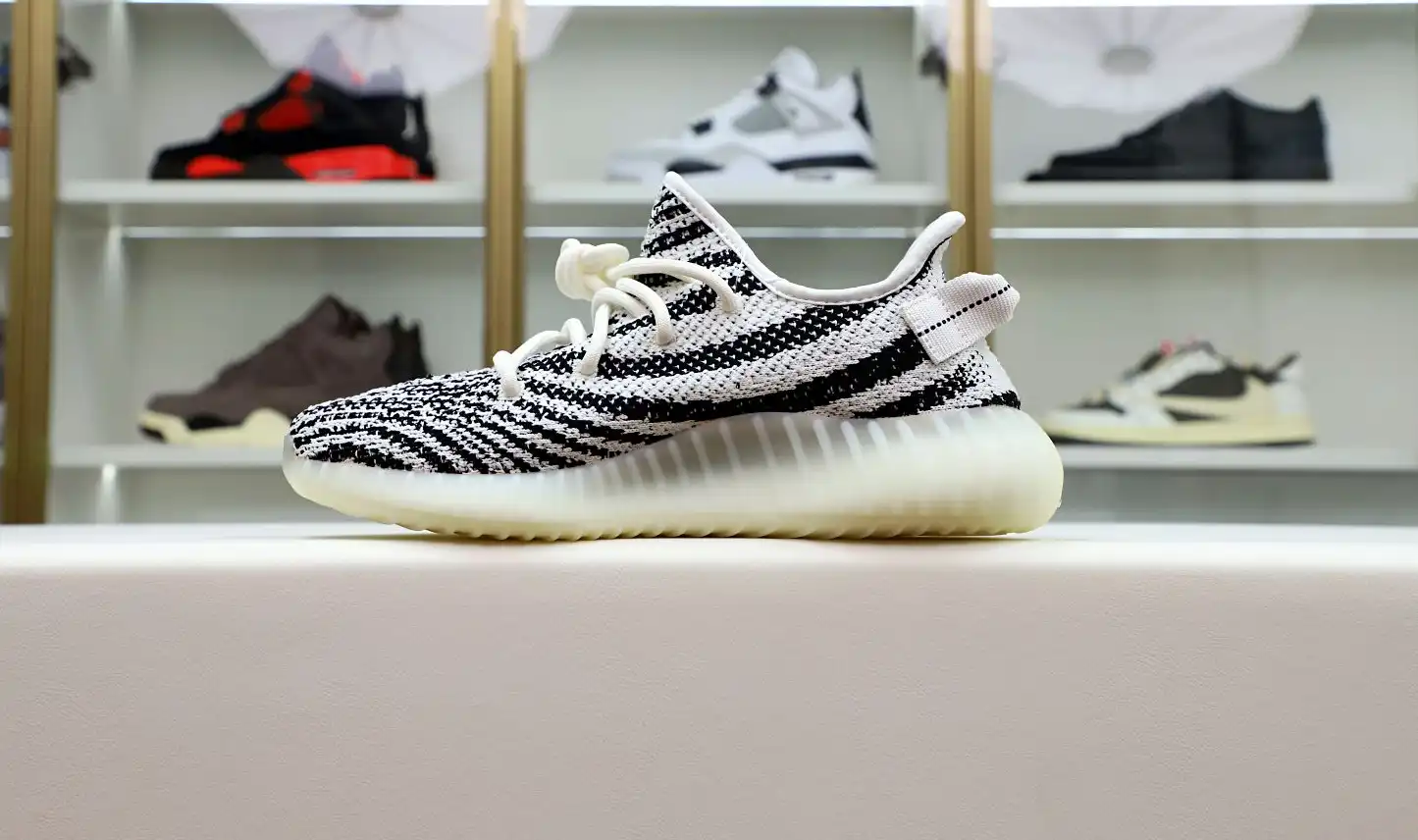 hype YEEZY BOOST 350 V2 'ZEBRA'