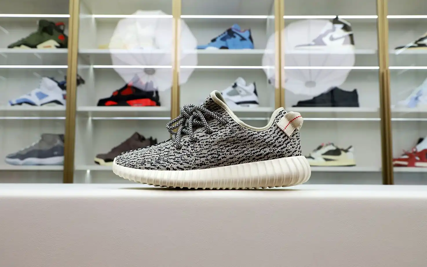 hype Yeezy boost 350 turtle dove