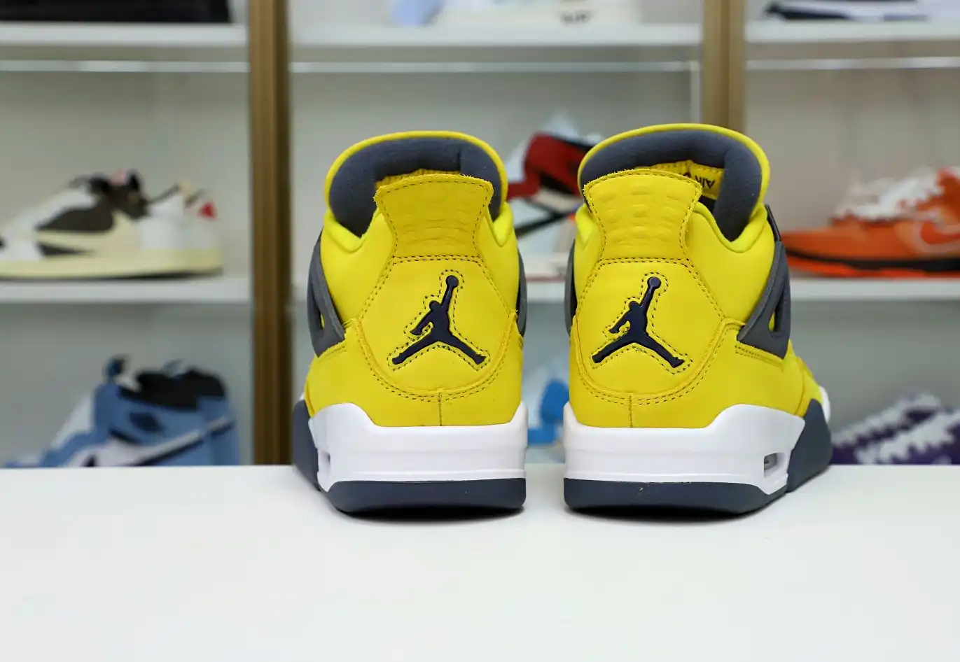 AIR JORDAN AIR JORDAN 4 RETRO 'LIGHTNING' 2021