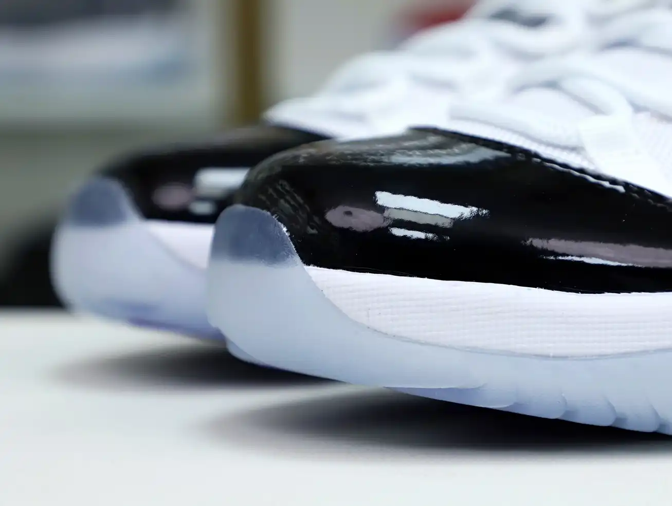 AIR JORDAN 11 RETRO LOW CONCORD