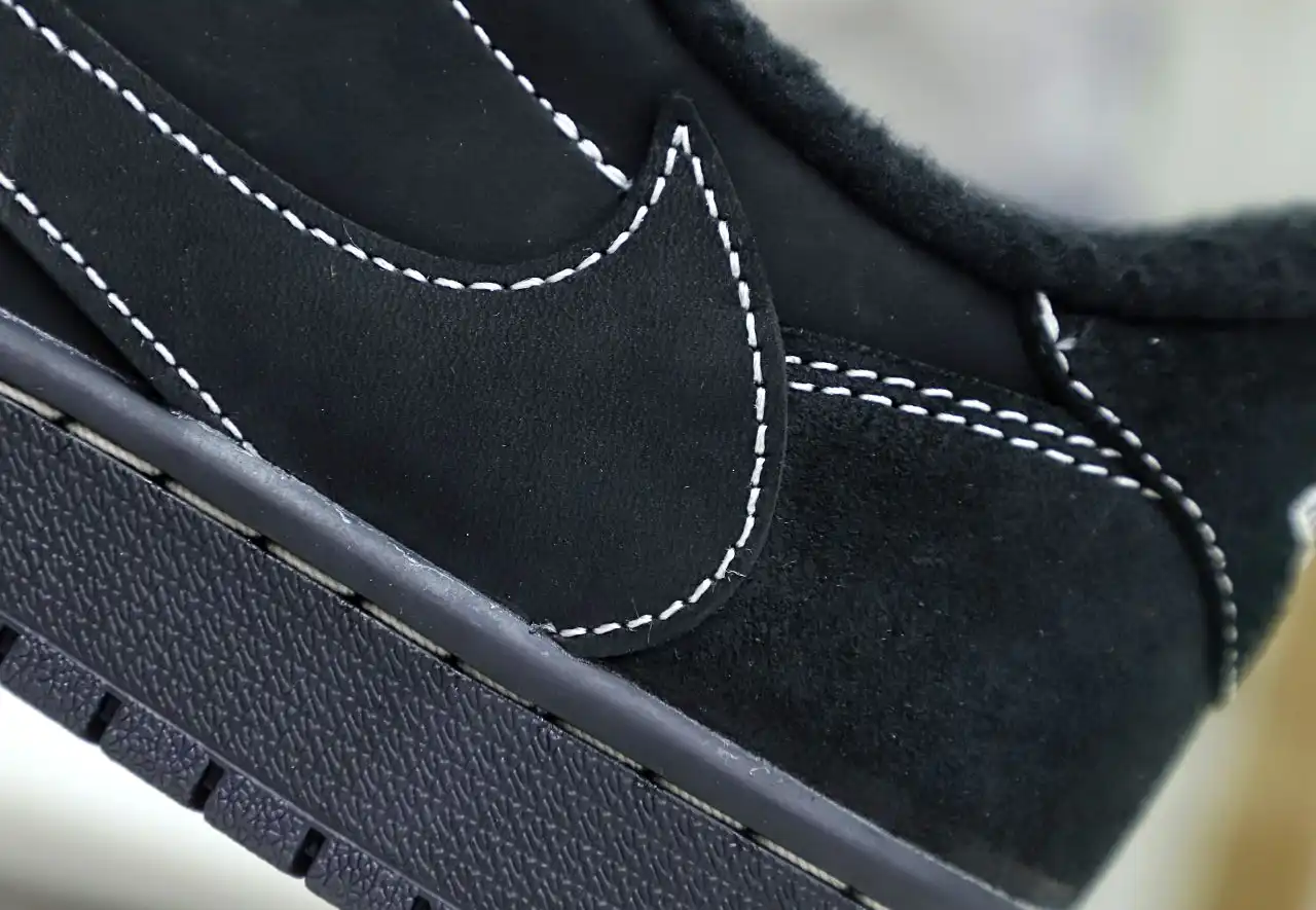 TRAVIS SCOTT X NIKE AIR JORDAN 1 LOW OG “BLACK PHANTOM”