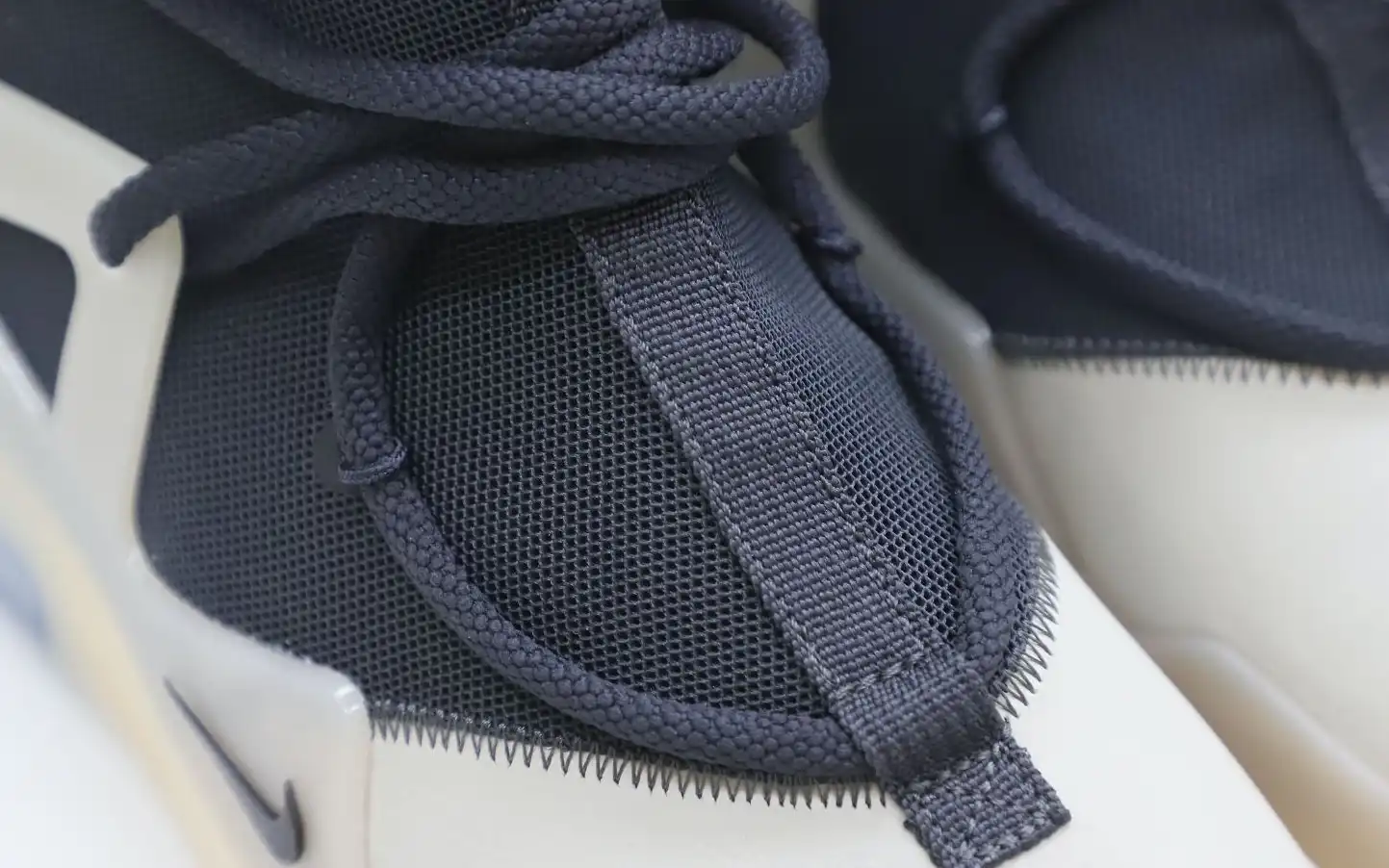 hype Nike Air Fear of God 1 string fog