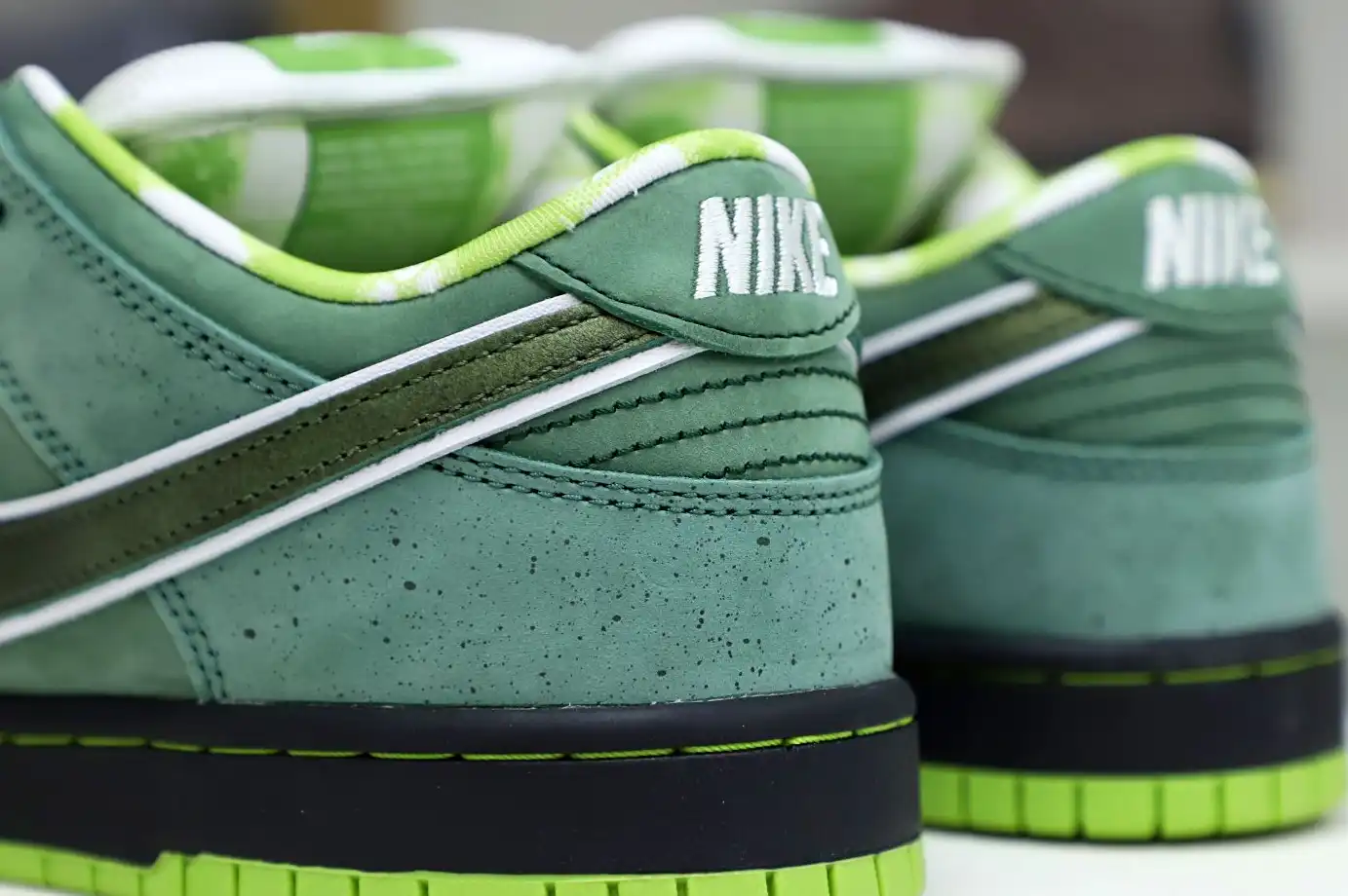 hype Concepts x Nike SB Dunk Low Green Lobster