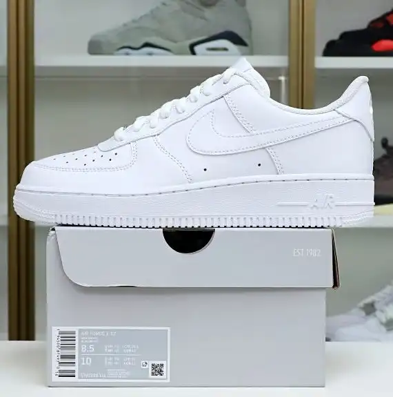 hype Nike Air Force 1 Low "Triple White"