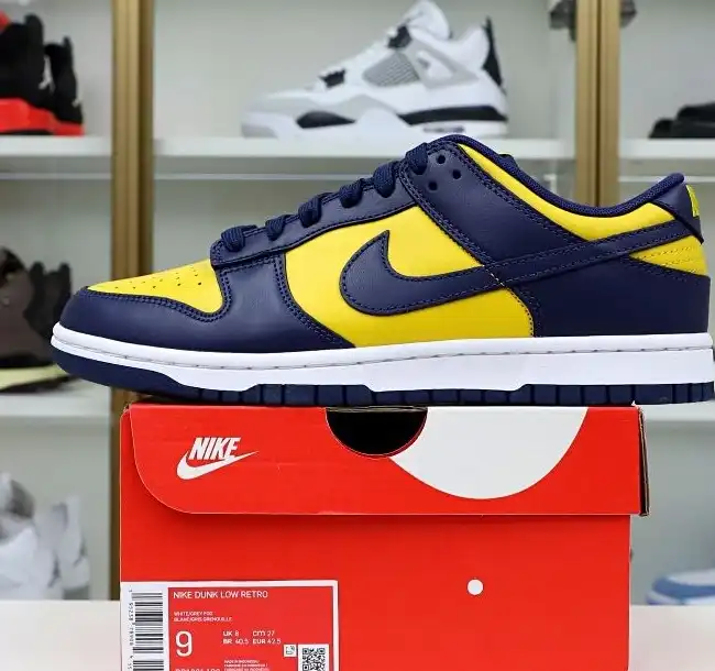 hype DUNK LOW 'MICHIGAN' 2021