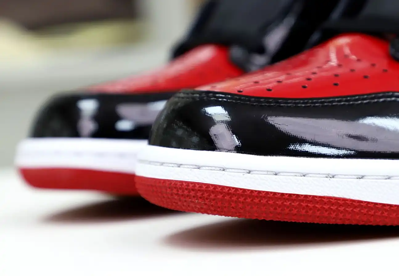AIR JORDAN 1 HIGH OG BRED PATENT