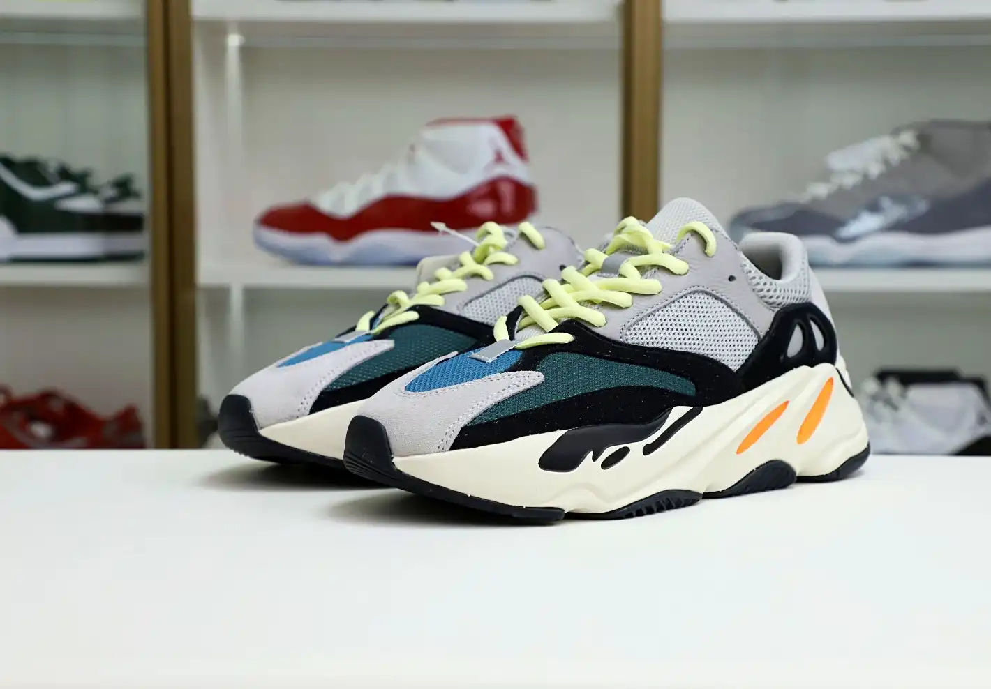 hype YEEZY BOOST 700 'WAVE RUNNER'