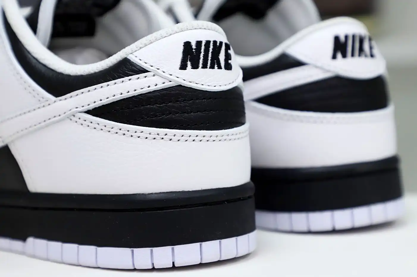 hype NIKE DUNK LOW RETRO REVERSE PANDA - FD9064-011