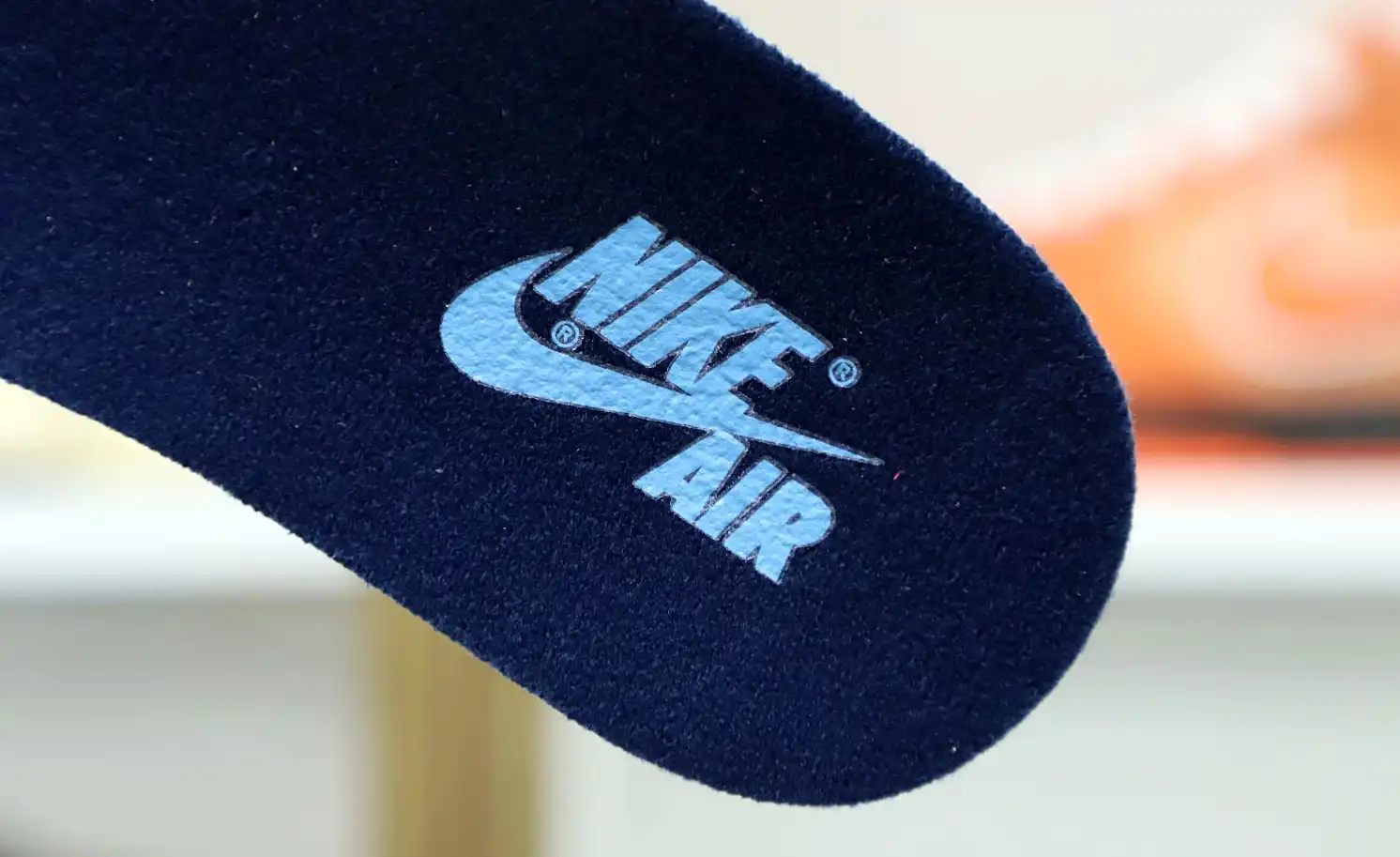 WMNS AIR JORDAN 1 RETRO HIGH OG 'BLUE CHILL'