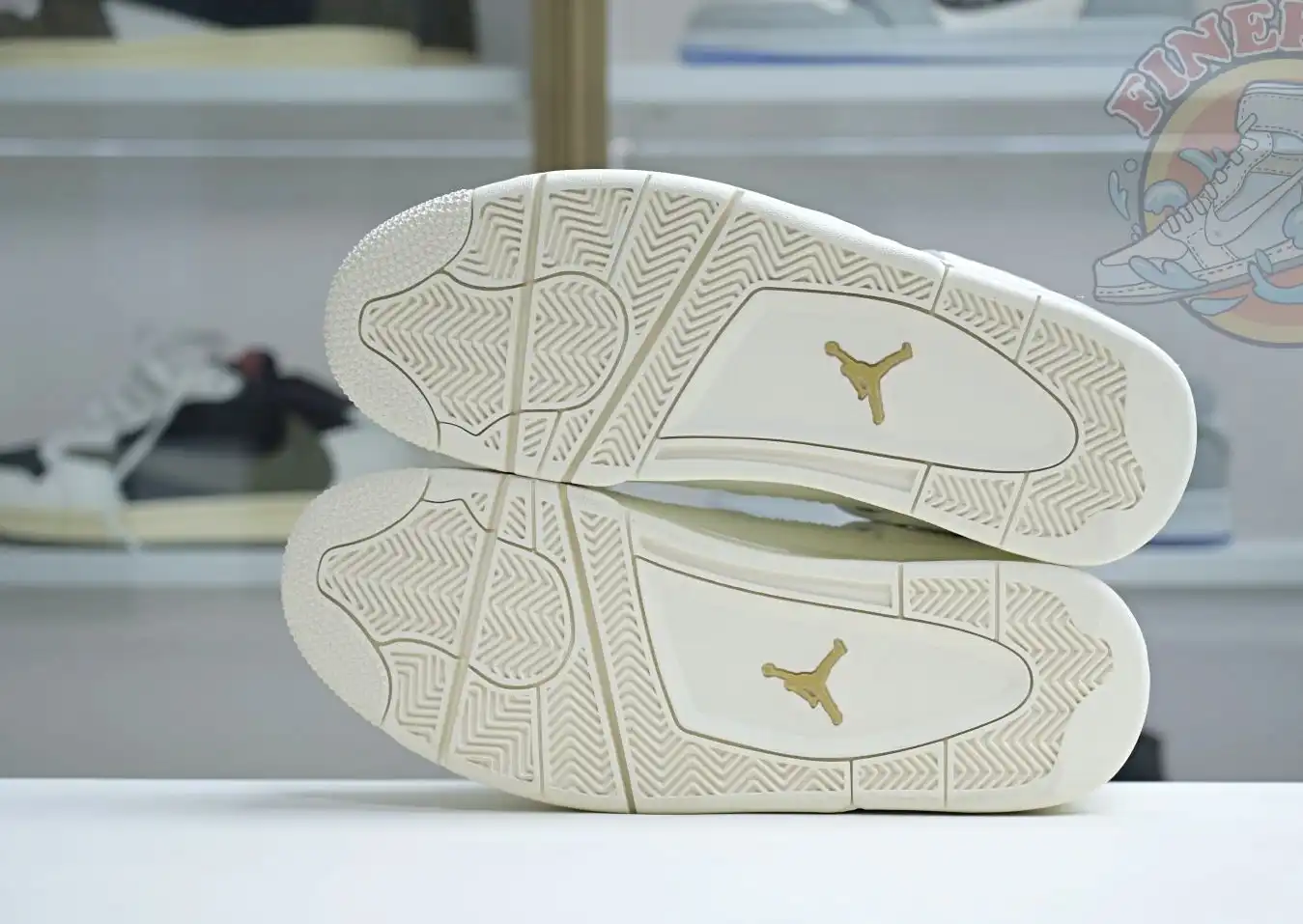 Air Jordan 4