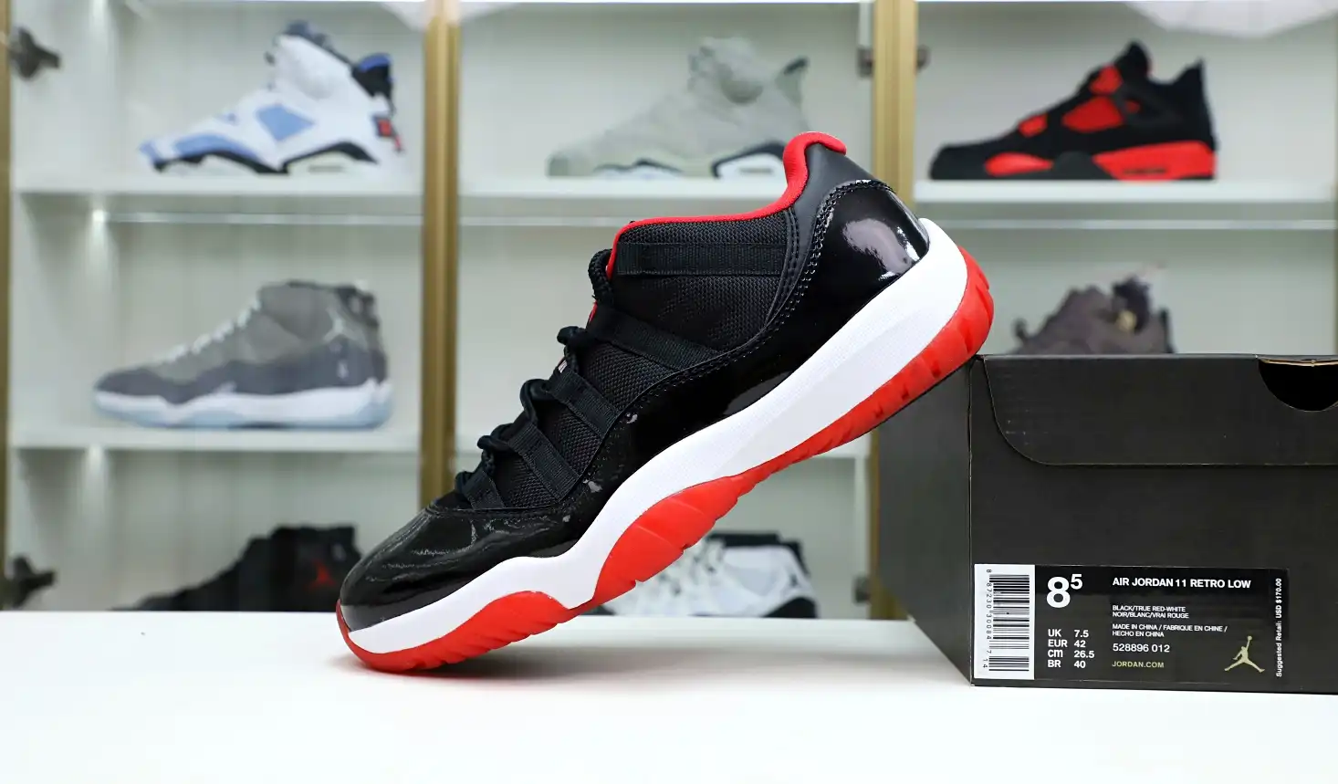 AIR JORDAN 11 RETRO BRED LOW