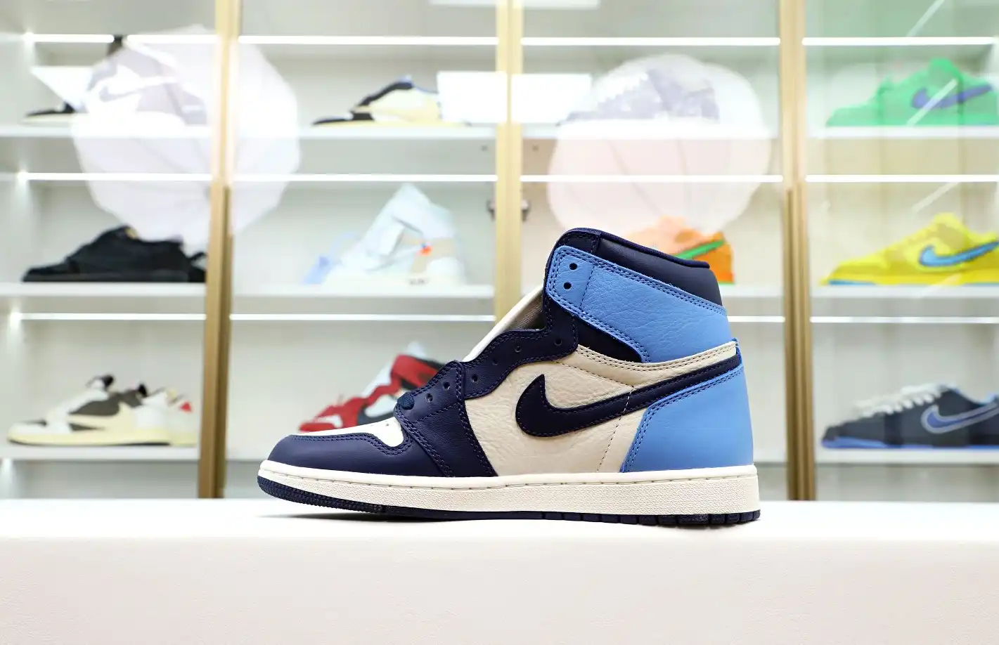 AIR JORDAN 1 RETRO HIGH OG 'OBSIDIAN'