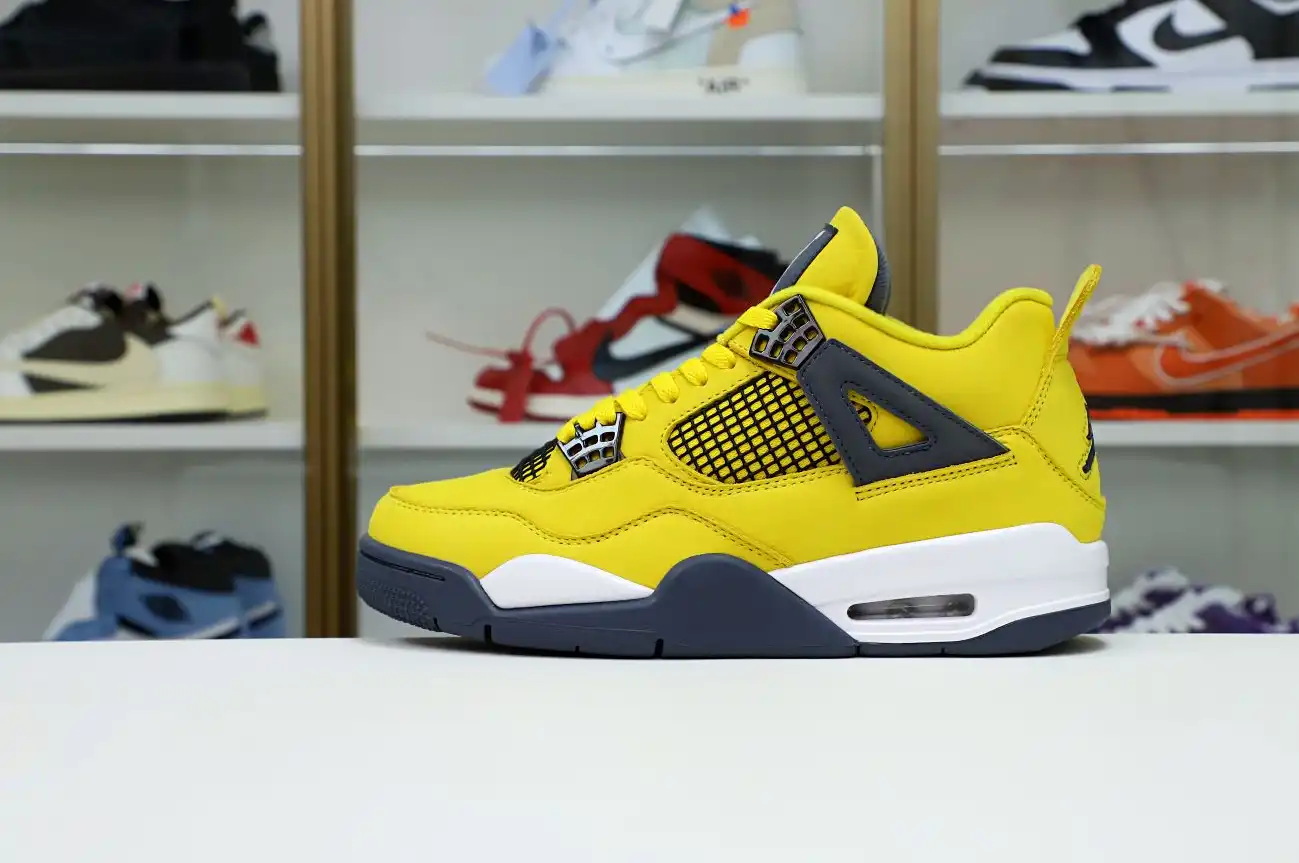AIR JORDAN AIR JORDAN 4 RETRO 'LIGHTNING' 2021