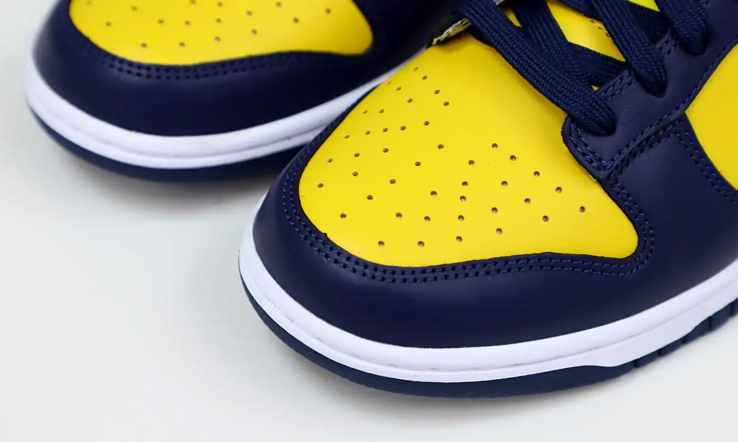 hype DUNK LOW 'MICHIGAN' 2021