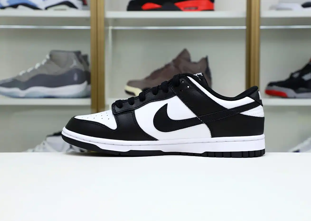 hype DUNK LOW PANDA 'BLACK WHITE'