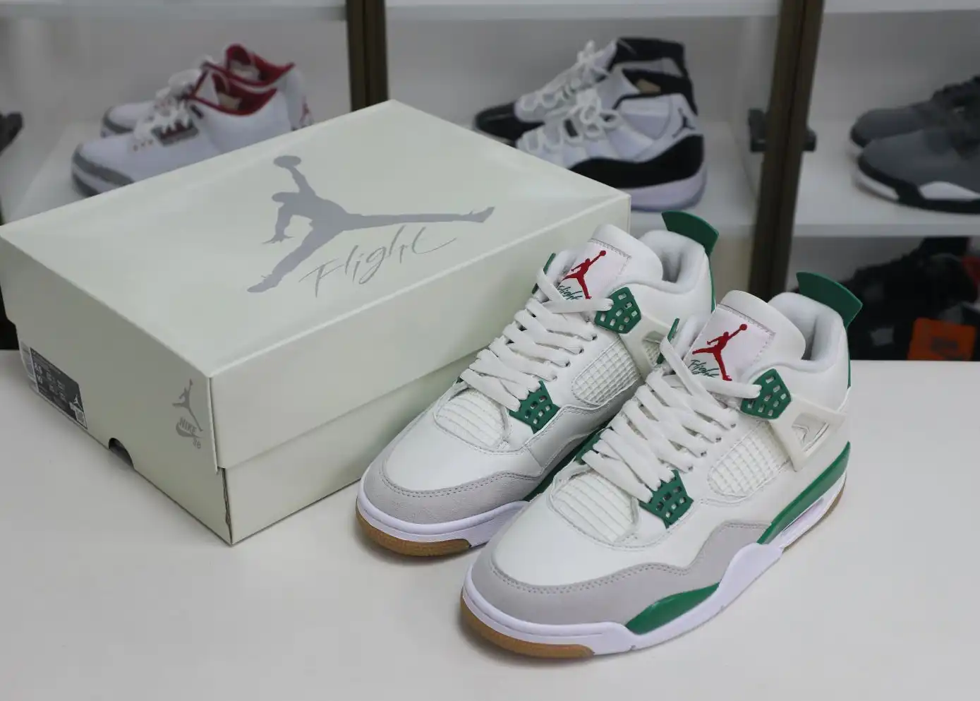 NIKE SB X AIR JORDAN 4 RETRO 'PINE GREEN'