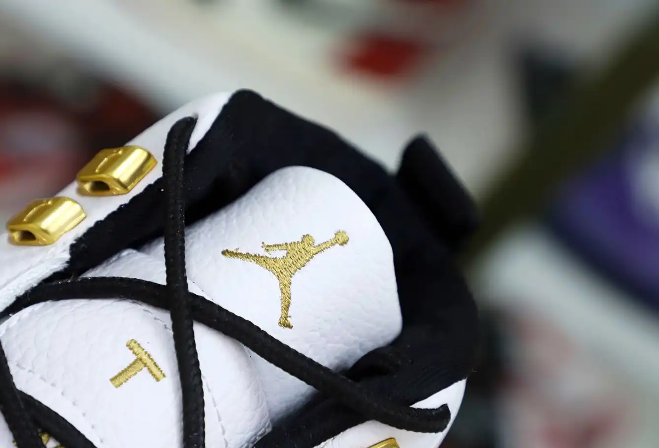 AIR JORDAN 12 RETRO 'ROYALTY'