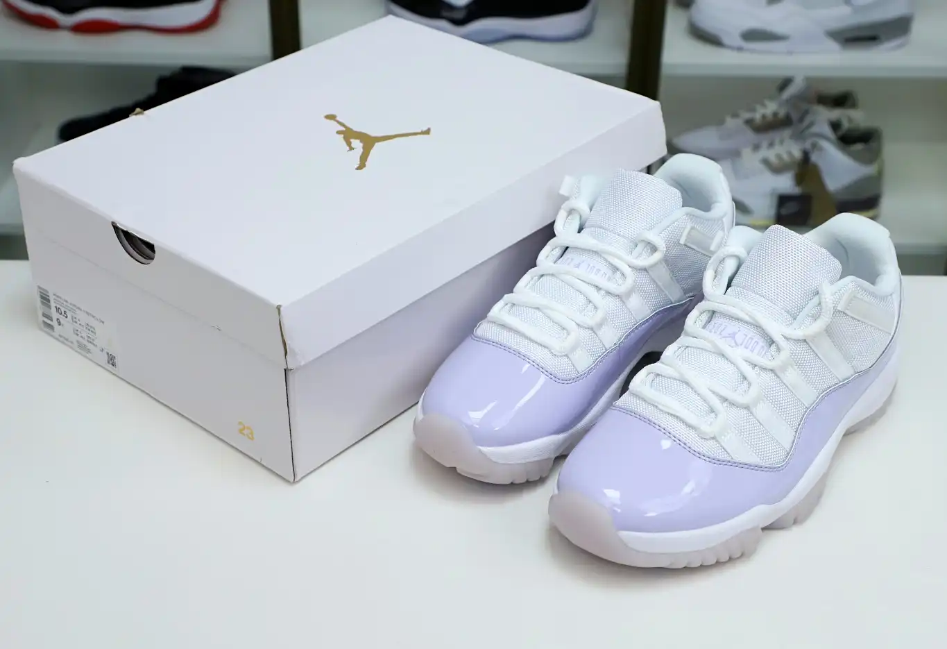 AIR JORDAN 11 LOW PURE VIOLET