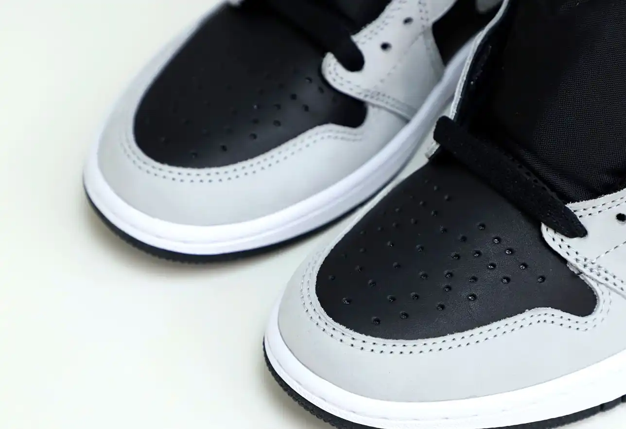 Air Jordan 1 Retro High OG  Shadow 2.0