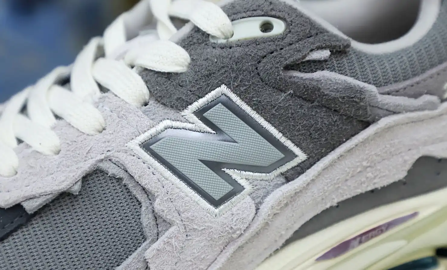 hype New Balance NB 2002R 