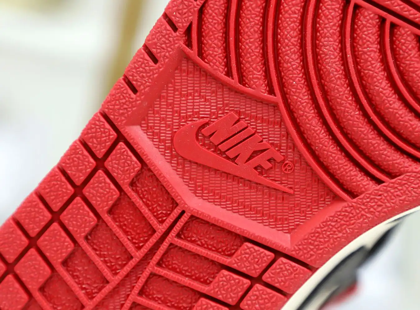 AIR JORDAN 1 RETRO HIGH OG 'BRED TOE'