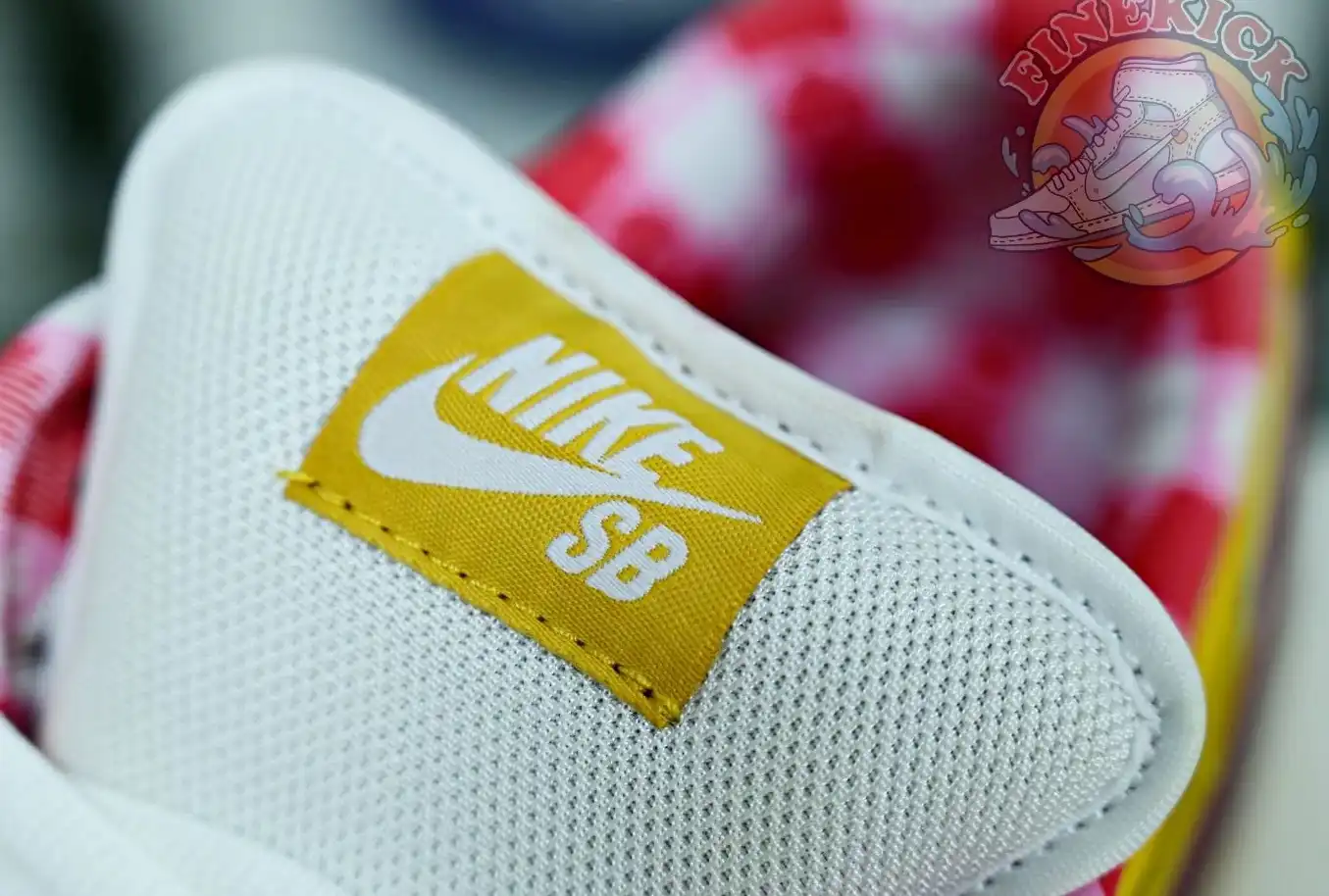 hype Nike Dunk SB Low YellowLobster