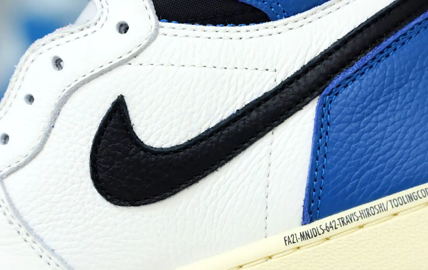 FRAGMENT DESIGN X TRAVIS SCOTT X AIR JORDAN 1 RETRO HIGH