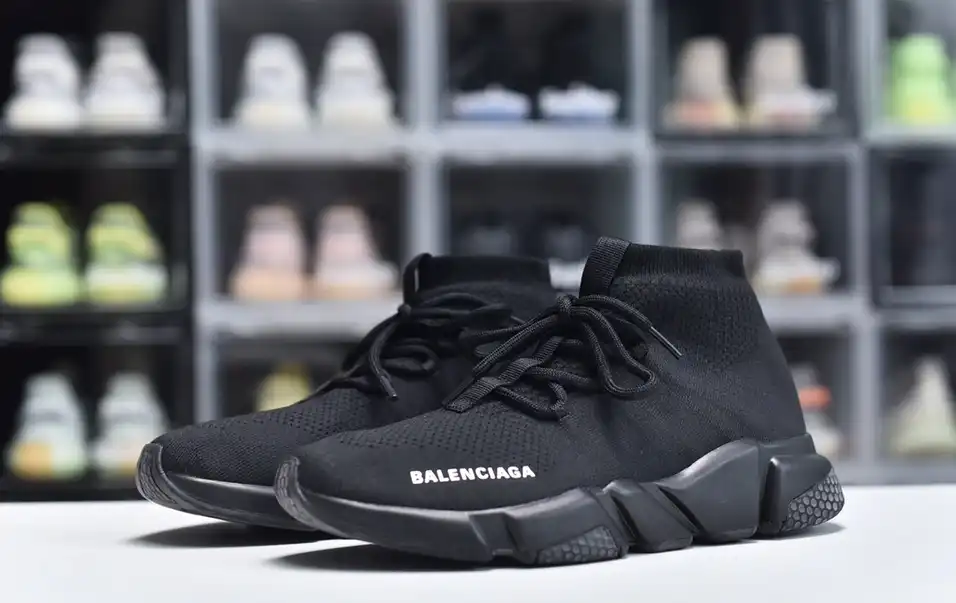 hype Balenciaga is available in all sizes. You cannot place an order on the website. You can contact customer service to purchase.BLGA Speed