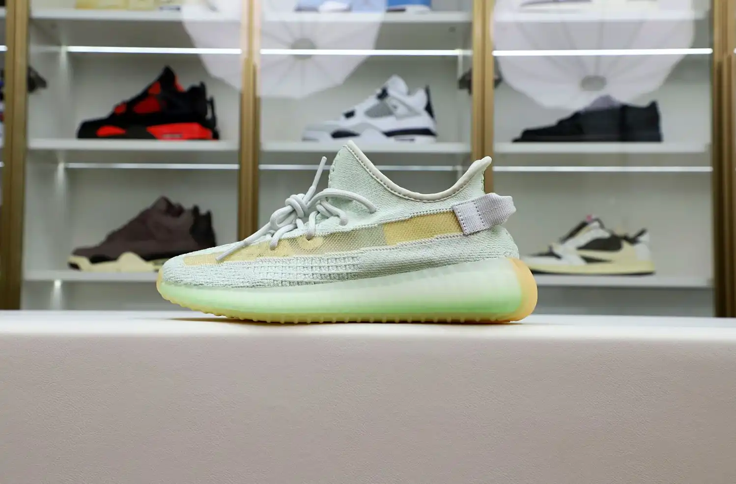 hype YEEZY BOOST 350 V2 'HYPERSPACE'