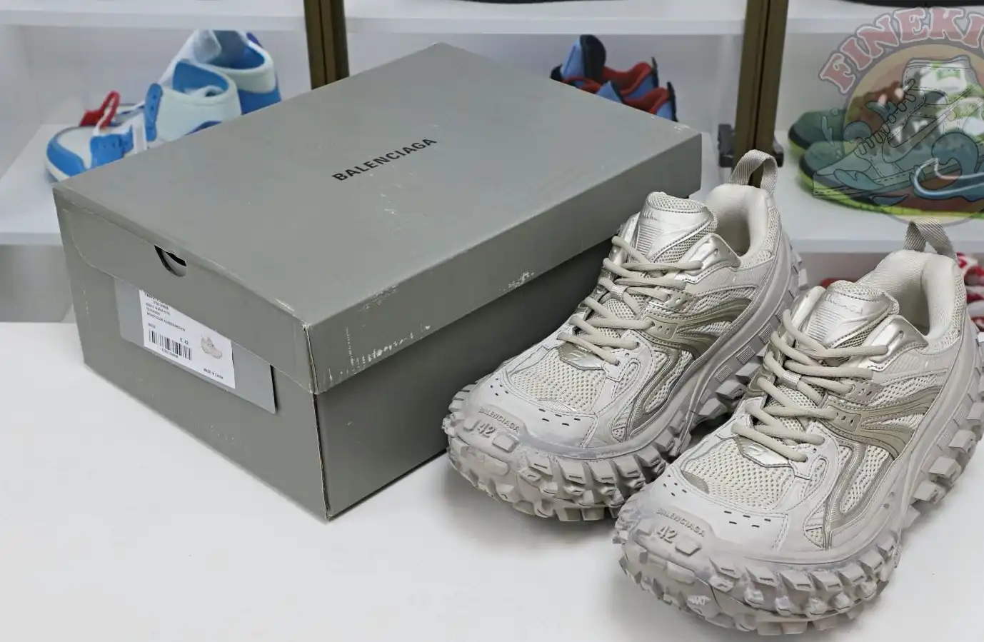 hype Balenciaga is available in all sizes. You cannot place an order on the website. You can contact customer service to purchase.BLGA  Defender