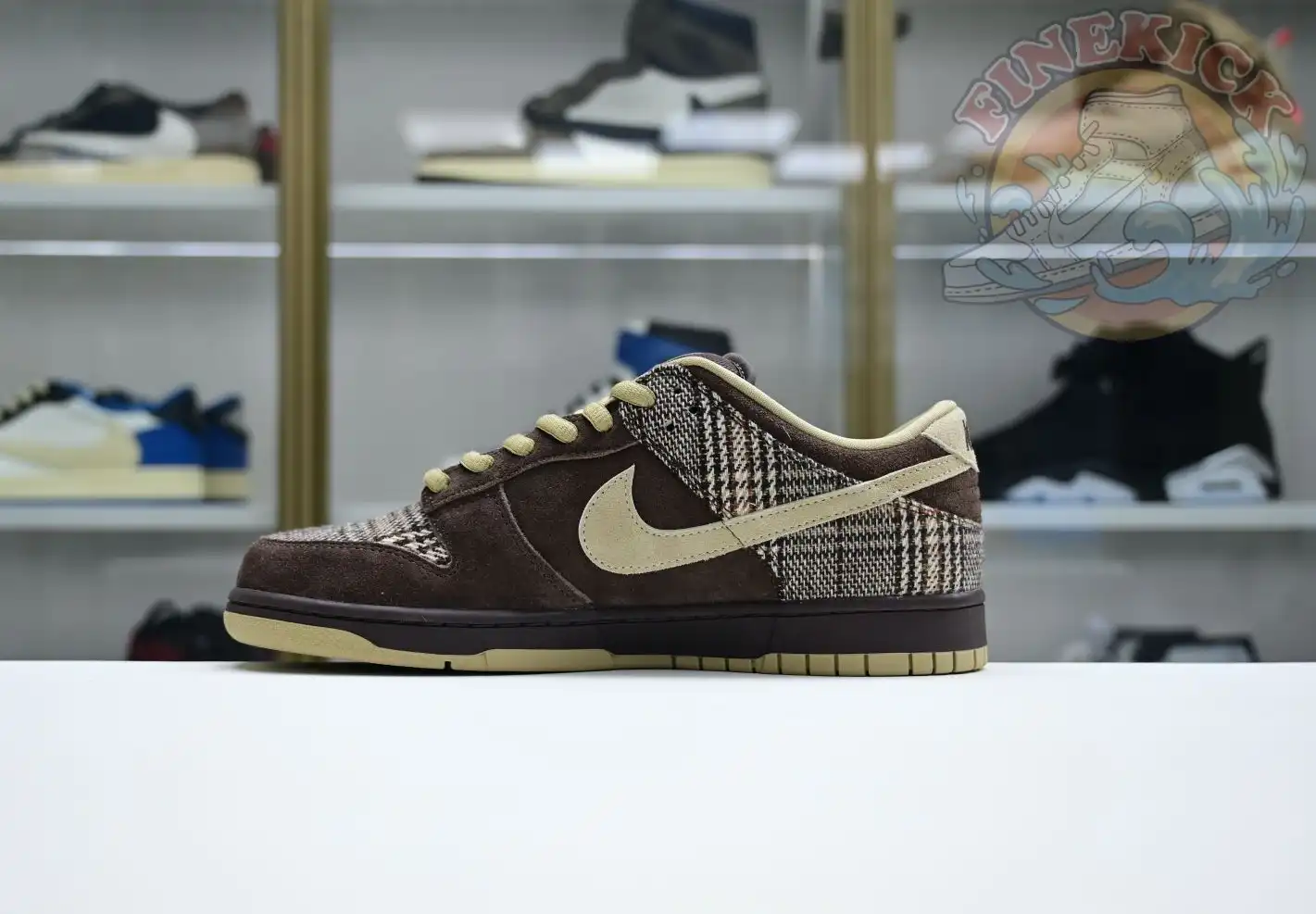 hype Nike Dunk SB Low Tweed