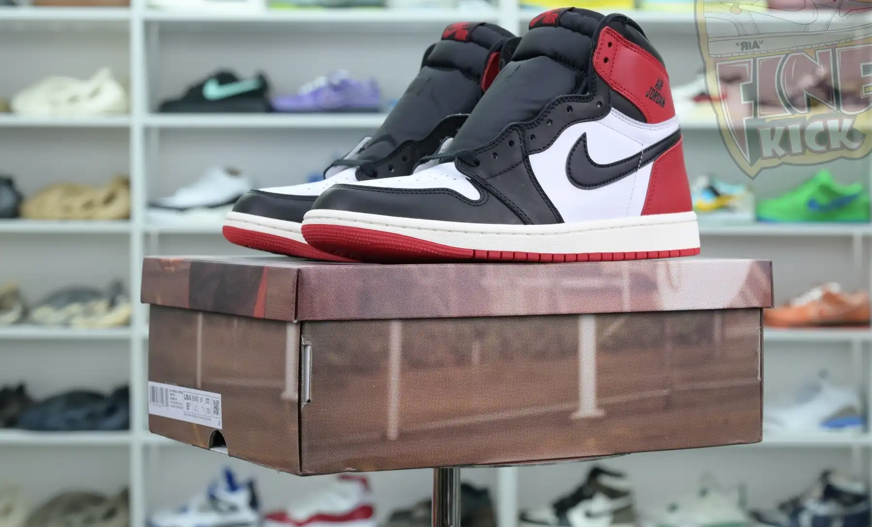 Jordan Air Jordan 1High OG“Black Toe Reimagined”